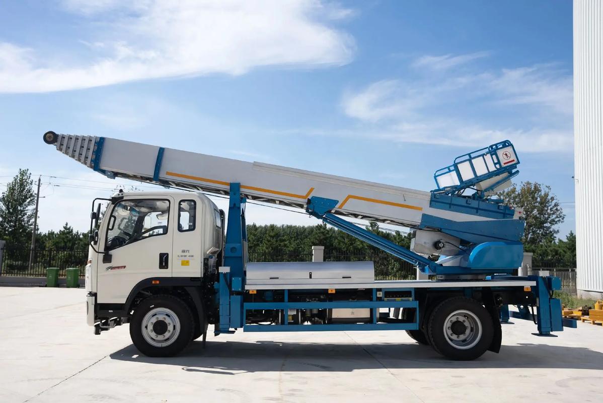 马鞍山云梯上料车租赁费用